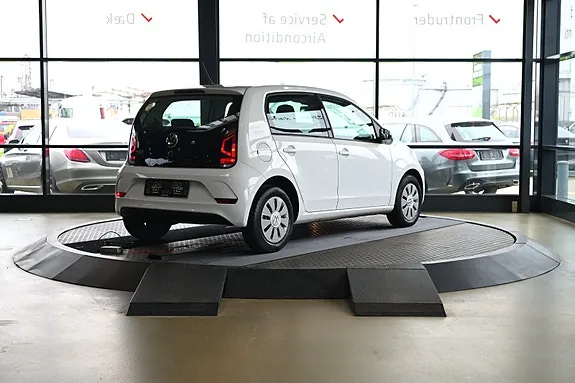 Volkswagen Up 2020 photo 5