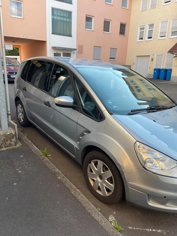 Ford S-Max