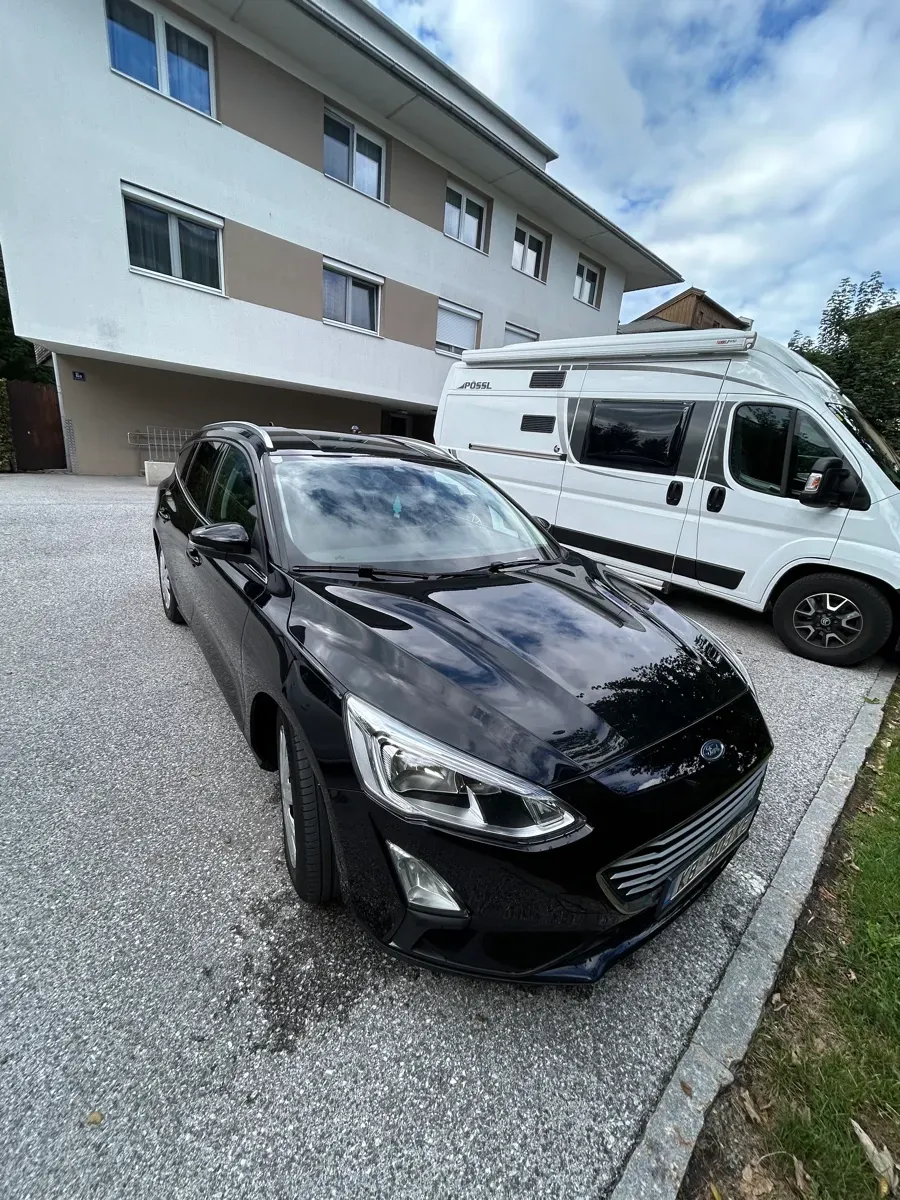 Ford Focus 2018 photo 2