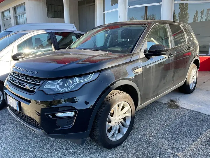 Land Rover Discovery Sport 2016 photo 2