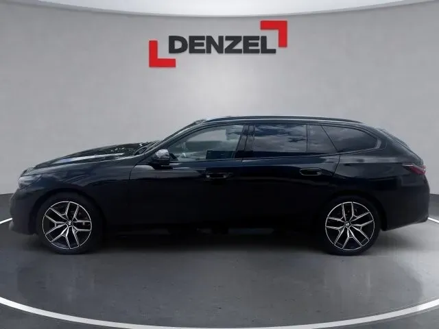 BMW 5 Series photo 2
