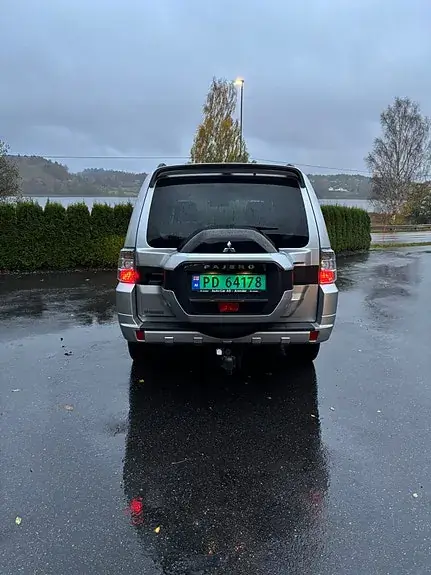 Mitsubishi Pajero 2017 photo 5