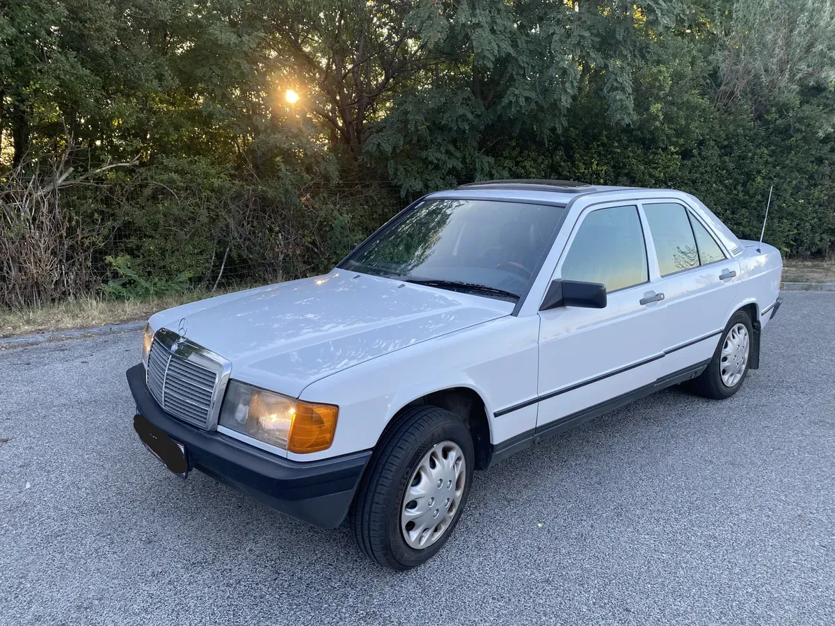 Mercedes-Benz 190