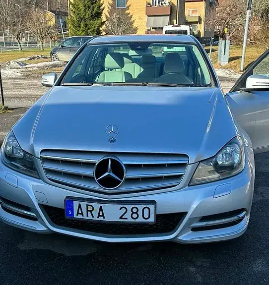 Mercedes-Benz C200