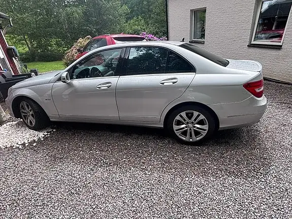 Mercedes-Benz C200 2011 photo 3