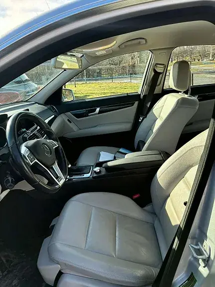 Mercedes-Benz C200 2011 photo 4