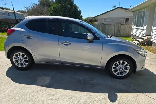 Mazda 2