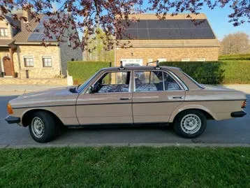 Mercedes-Benz 200D