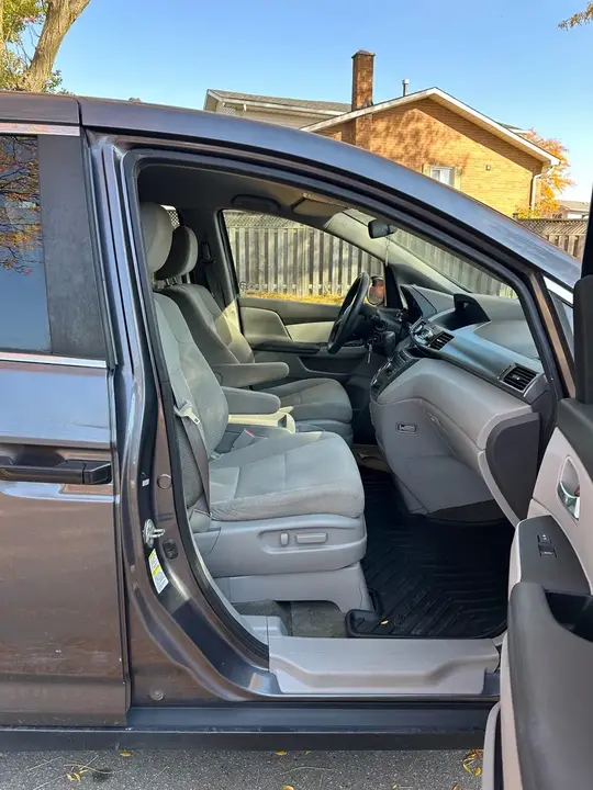 Honda Odyssey 2015 photo 5