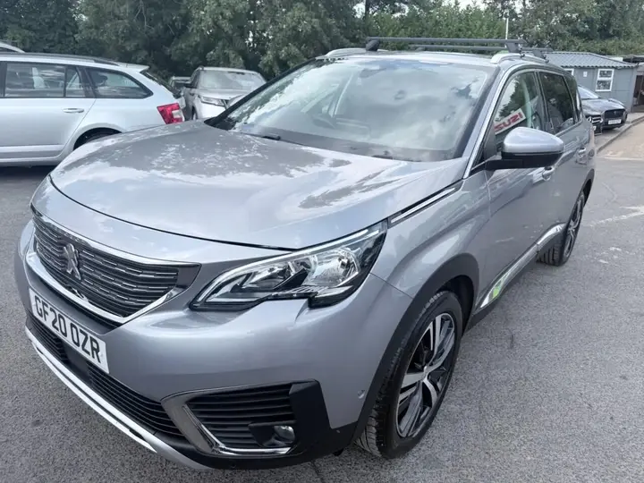 Peugeot 5008 2020 photo 3