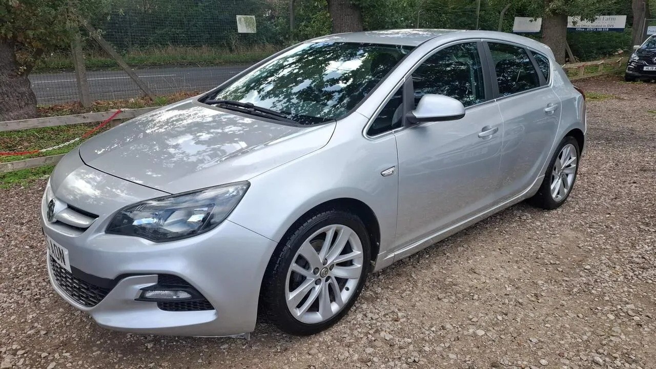 Vauxhall Astra 2015 photo 4