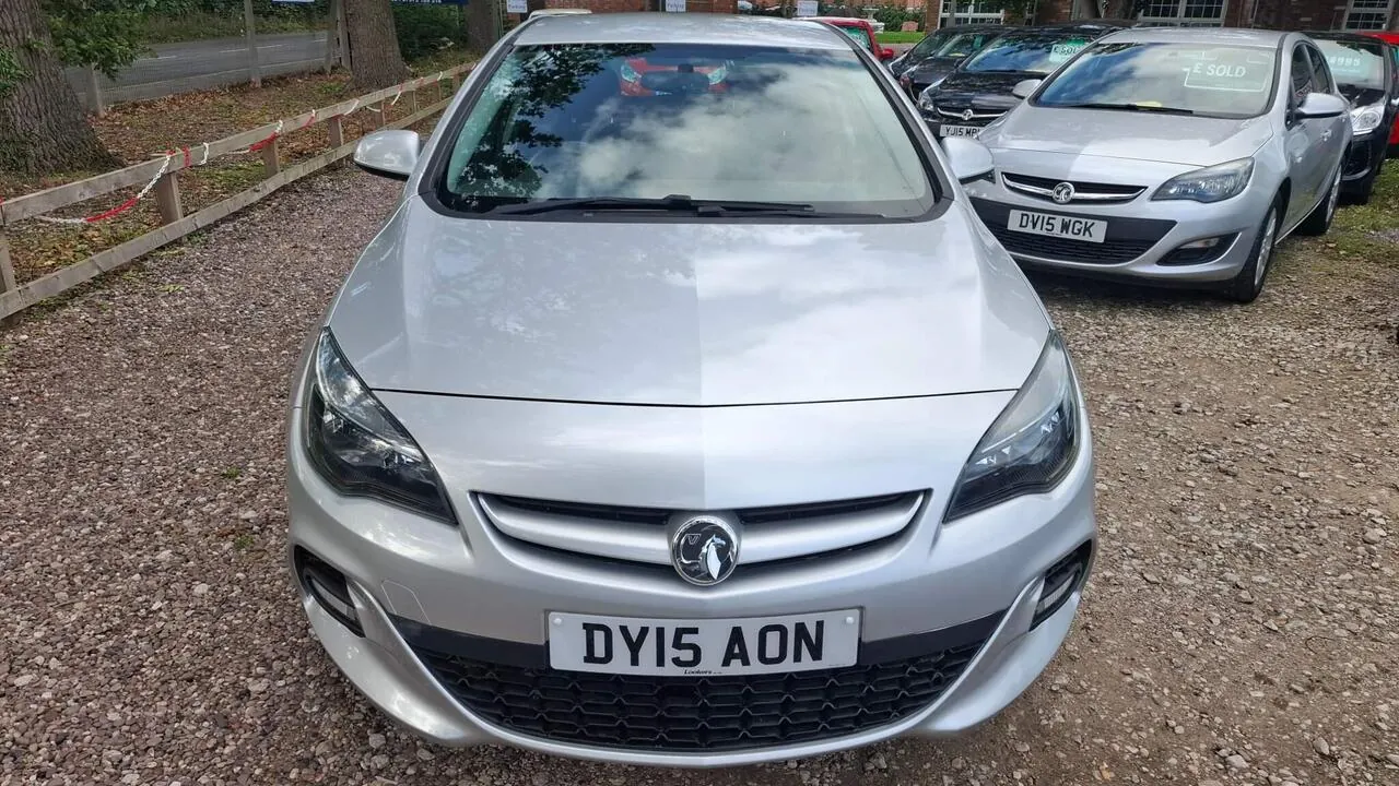 Vauxhall Astra 2015 photo 3