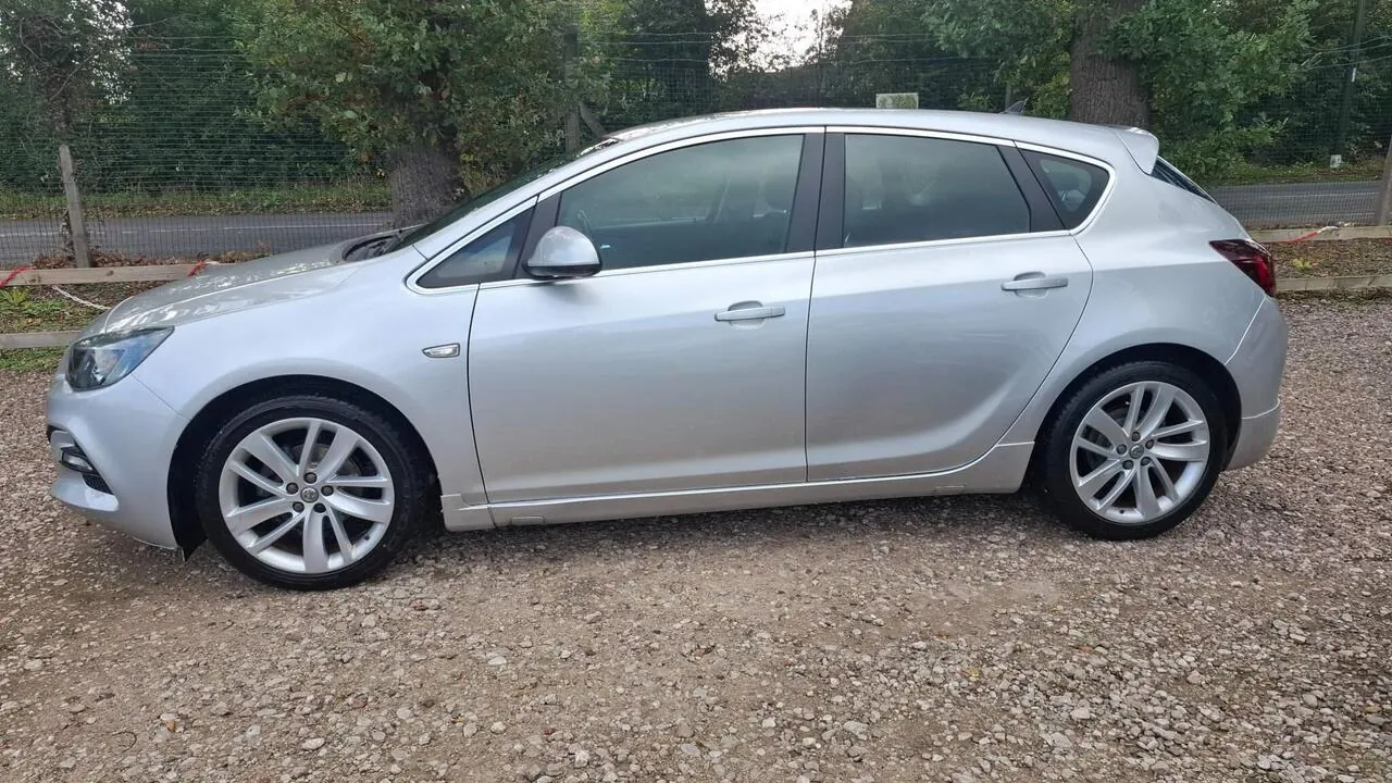 Vauxhall Astra 2015 photo 5
