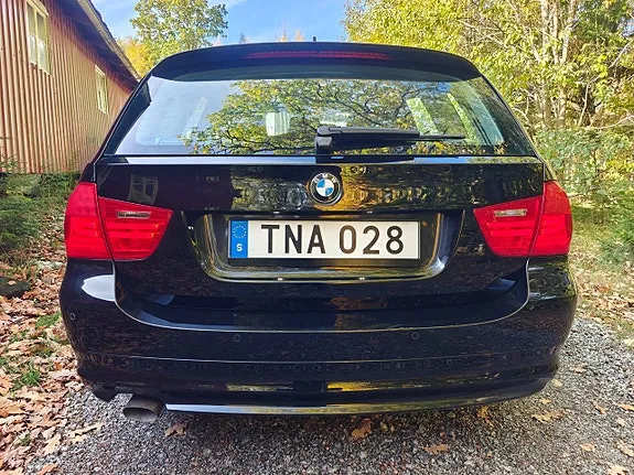 BMW 318D 2011 photo 5