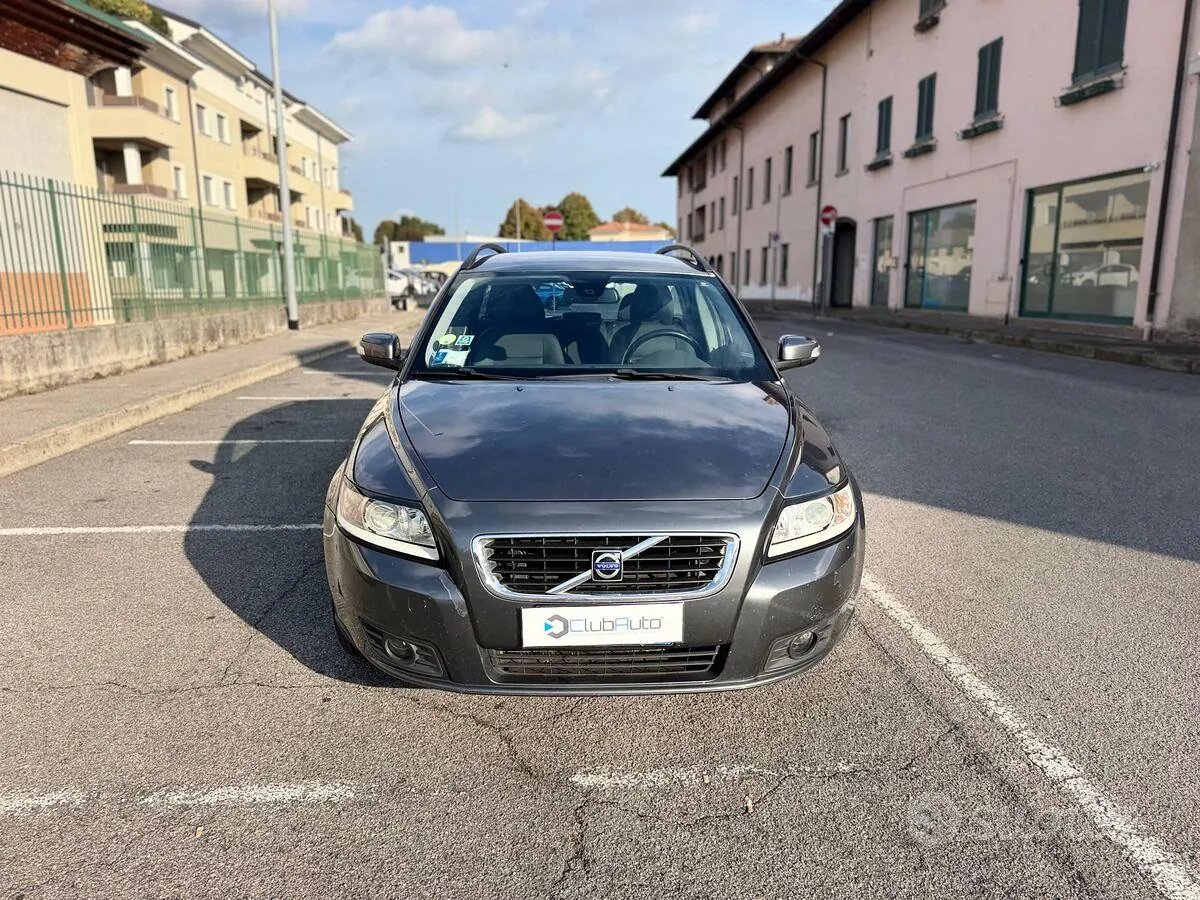 Volvo V50 2008 photo 2