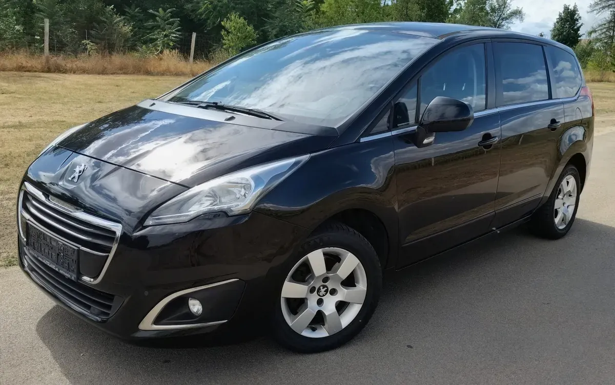 Peugeot 5008 2016 photo 2
