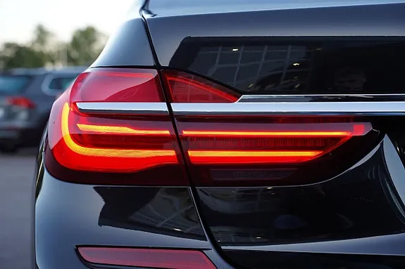 BMW 750Li 2016 photo 4