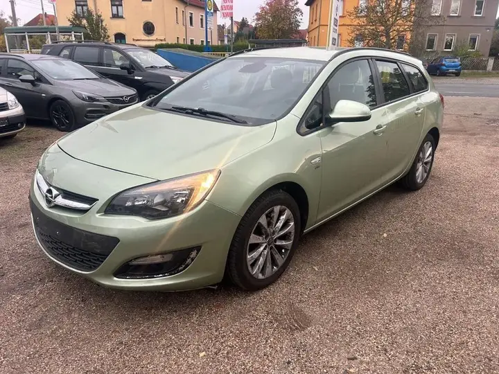 Opel Astra J