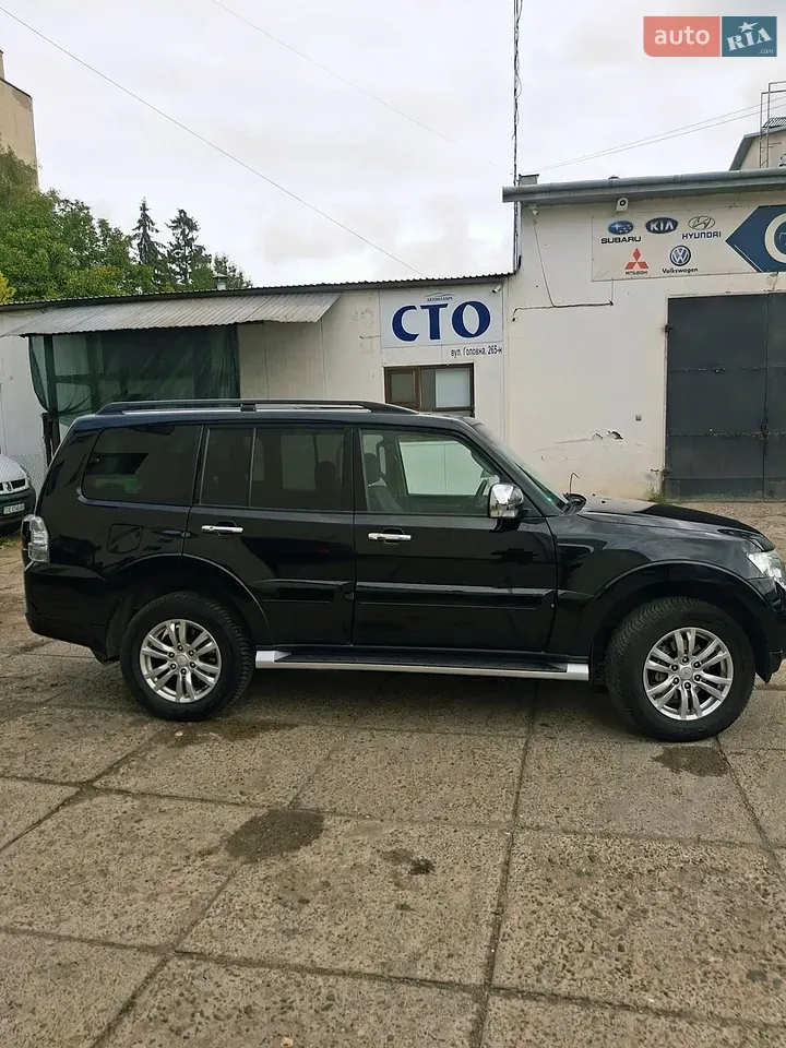 Mitsubishi Pajero 2014 photo 2