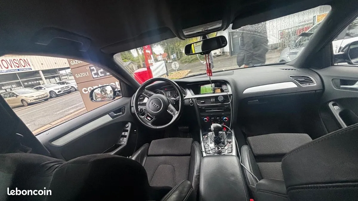 Audi A4 2012 photo 3