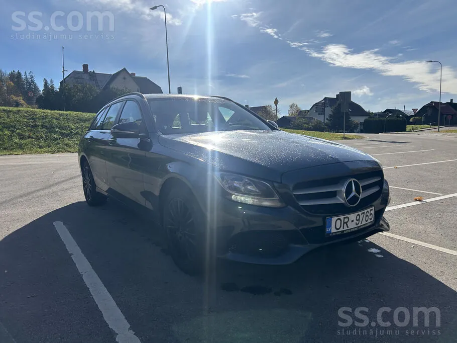 Mercedes-Benz C200 2014 photo 2