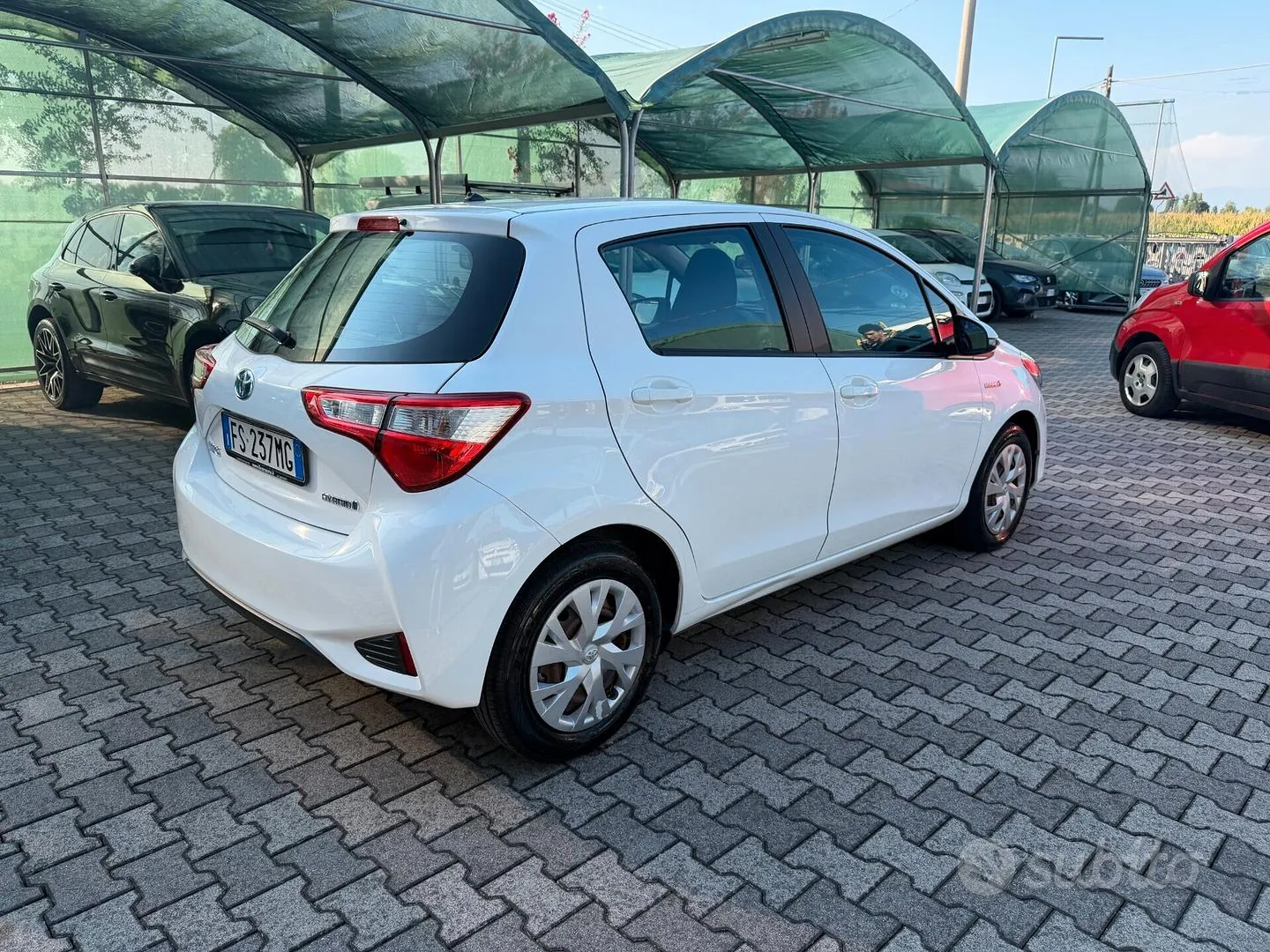 Toyota Yaris 2018 photo 2