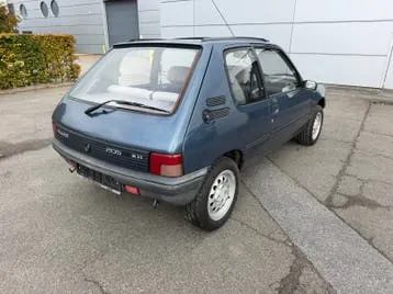 Peugeot 205