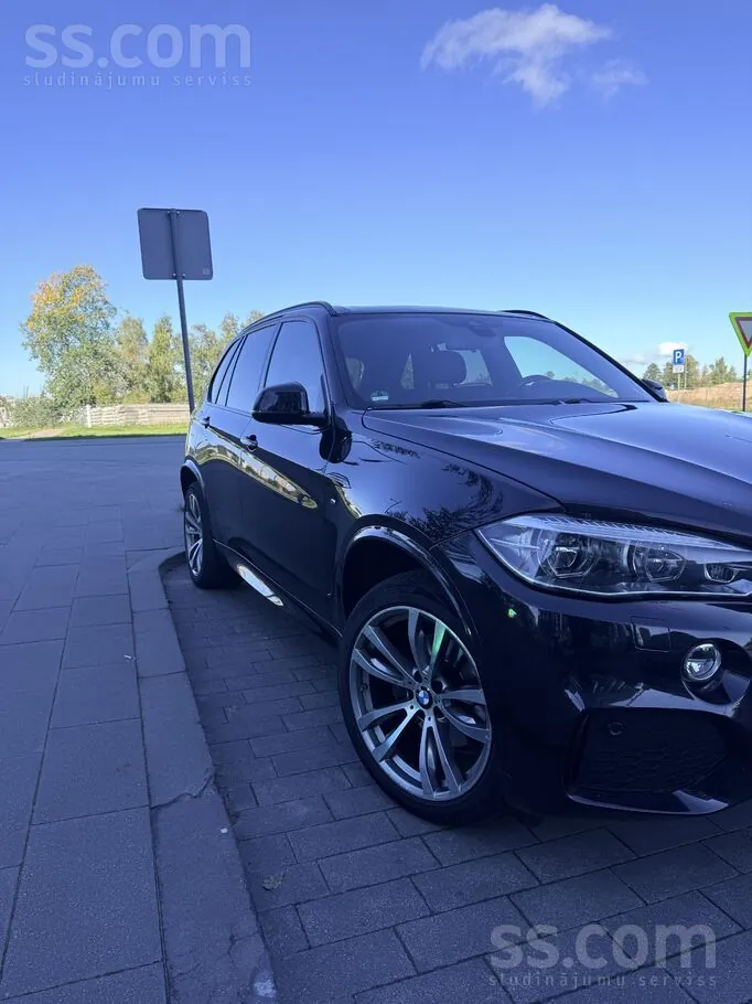 BMW X5 2016 photo 2
