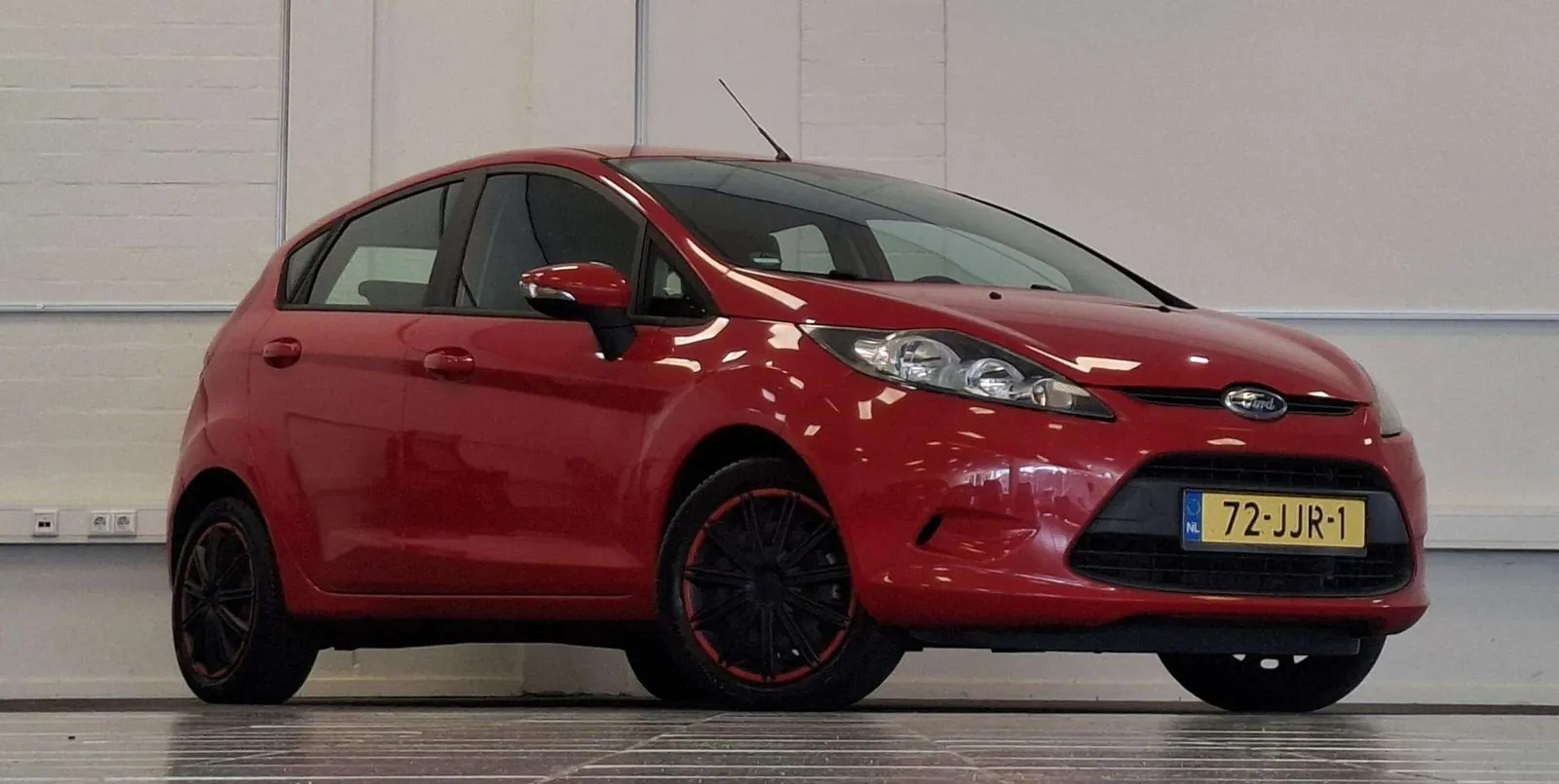 Ford Fiesta 2009 photo 2