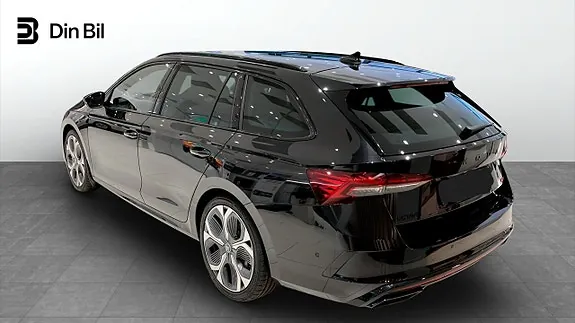 Skoda Octavia Rs 2027 photo 3