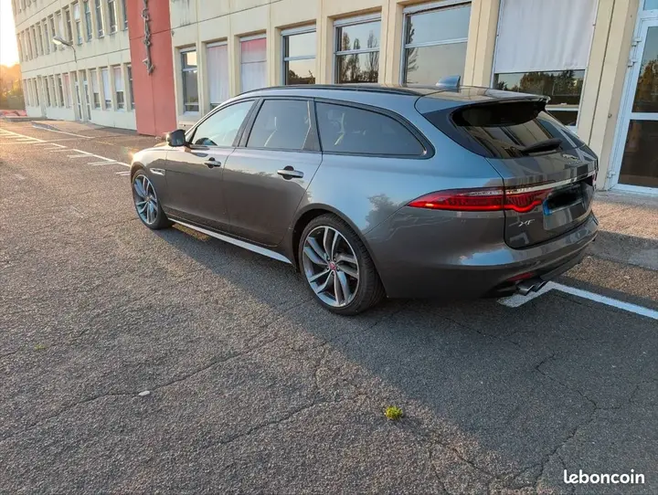 Jaguar Xf 2017 photo 2