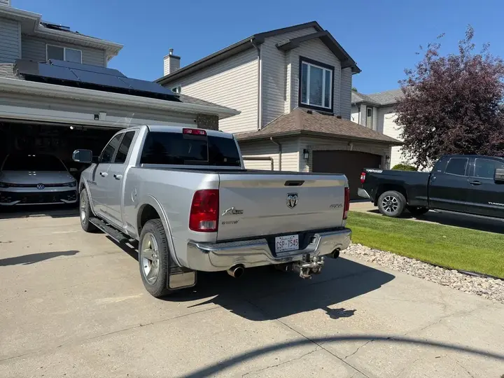 Dodge Ram 1500 2011 photo 3