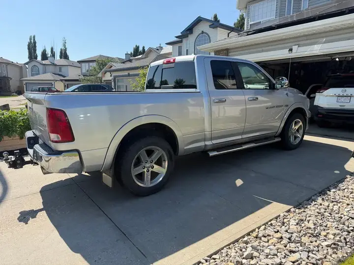 Dodge Ram 1500 2011 photo 4