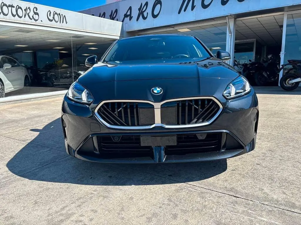 BMW 118D 2025 photo 3