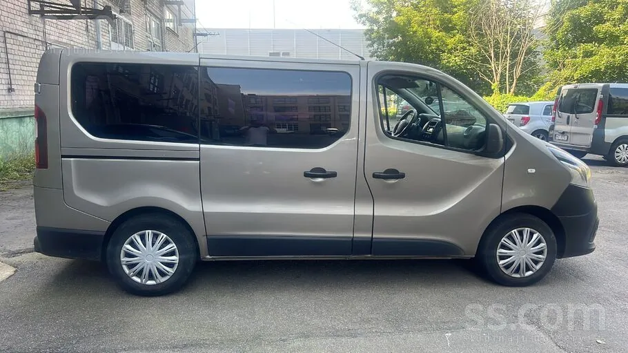 Renault Trafic 2015 photo 4