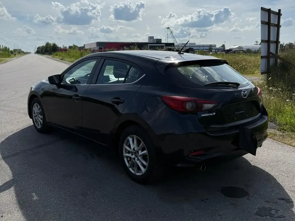Mazda Mazda3 2018 photo 4