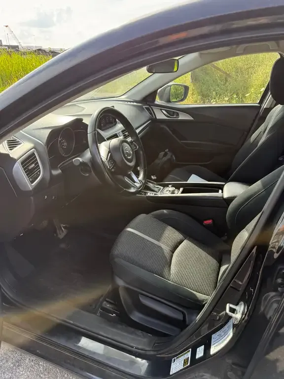 Mazda Mazda3 2018 photo 5