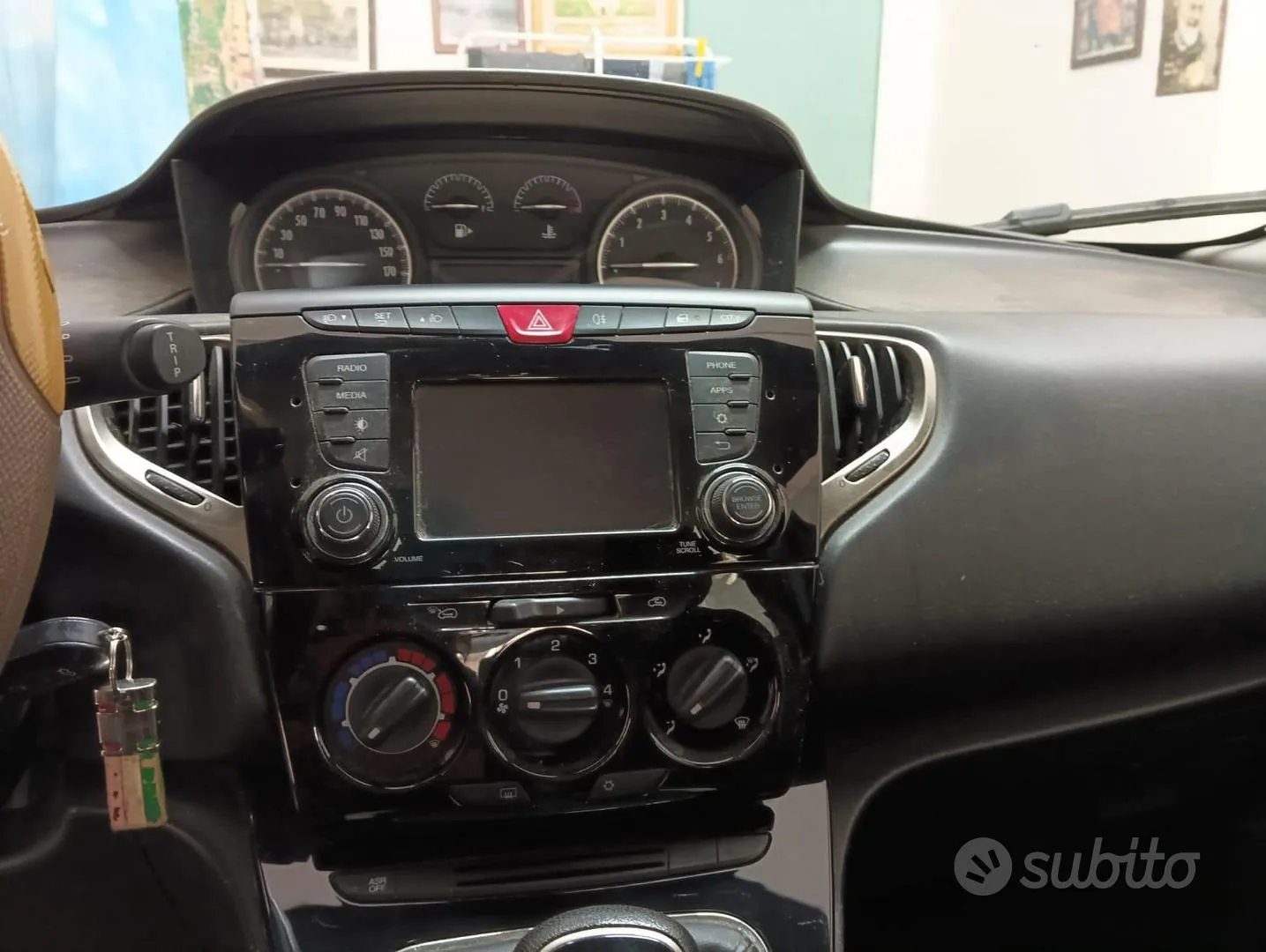 Lancia Ypsilon 2016 photo 4