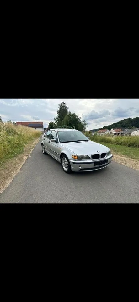 BMW 318I