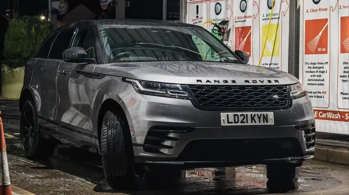 Land Rover Range Rover Velar 2021 photo 2