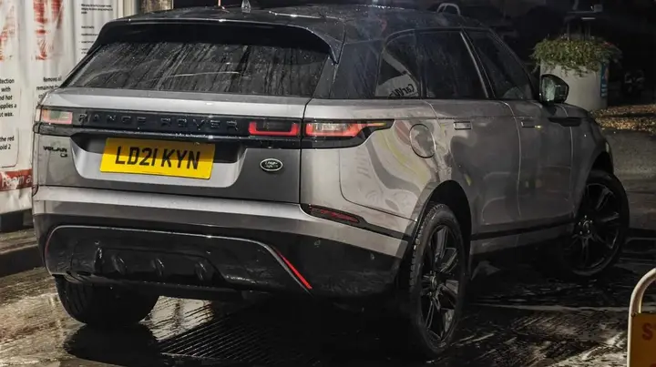 Land Rover Range Rover Velar 2021 photo 3