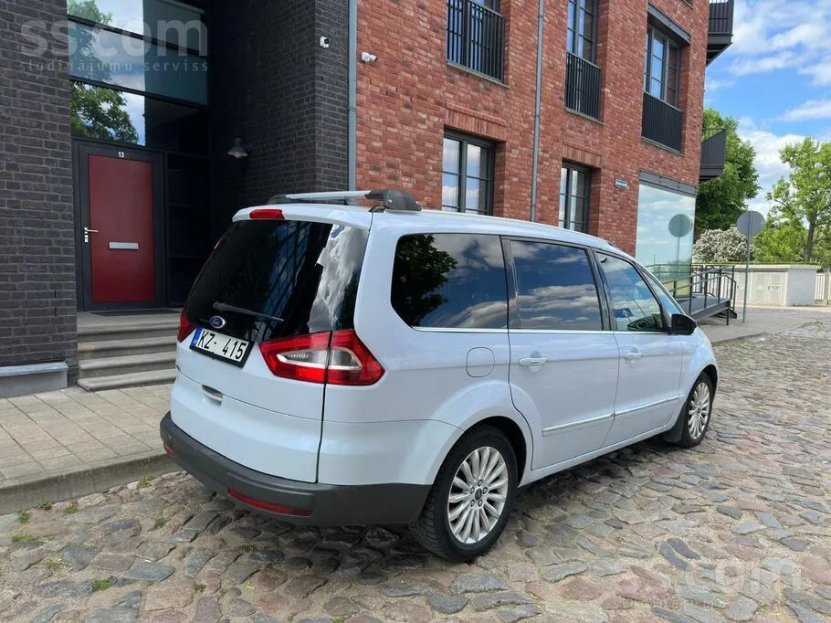 Ford Galaxy 2012 photo 3