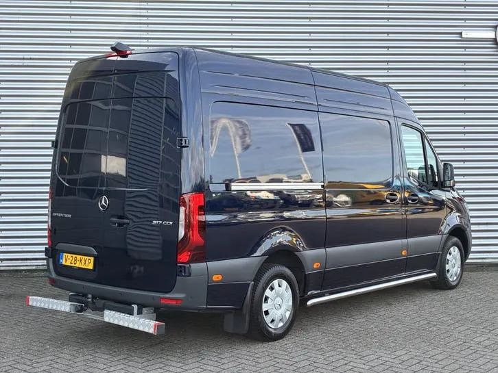 Mercedes-Benz Sprinter 2024 photo 2