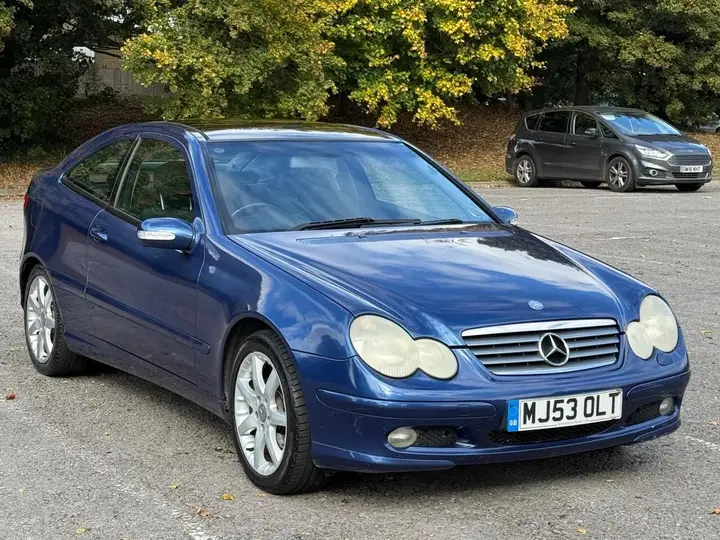 Mercedes-Benz C-Class 2003 photo 3