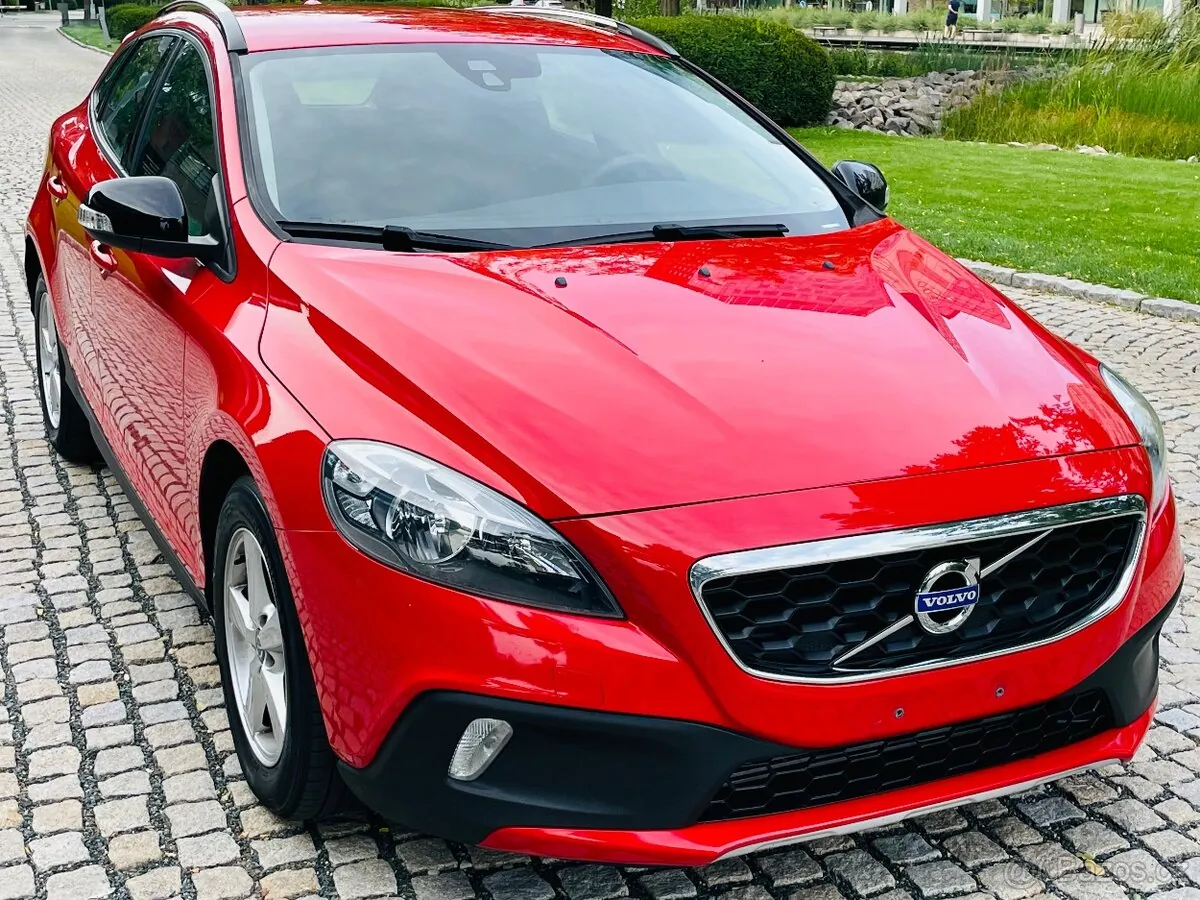 Volvo V40 2026 photo 4