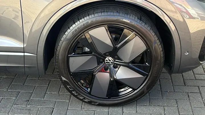 Volkswagen Touareg 2025 photo 5