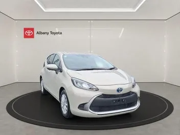 Toyota Aqua 2023 photo 2