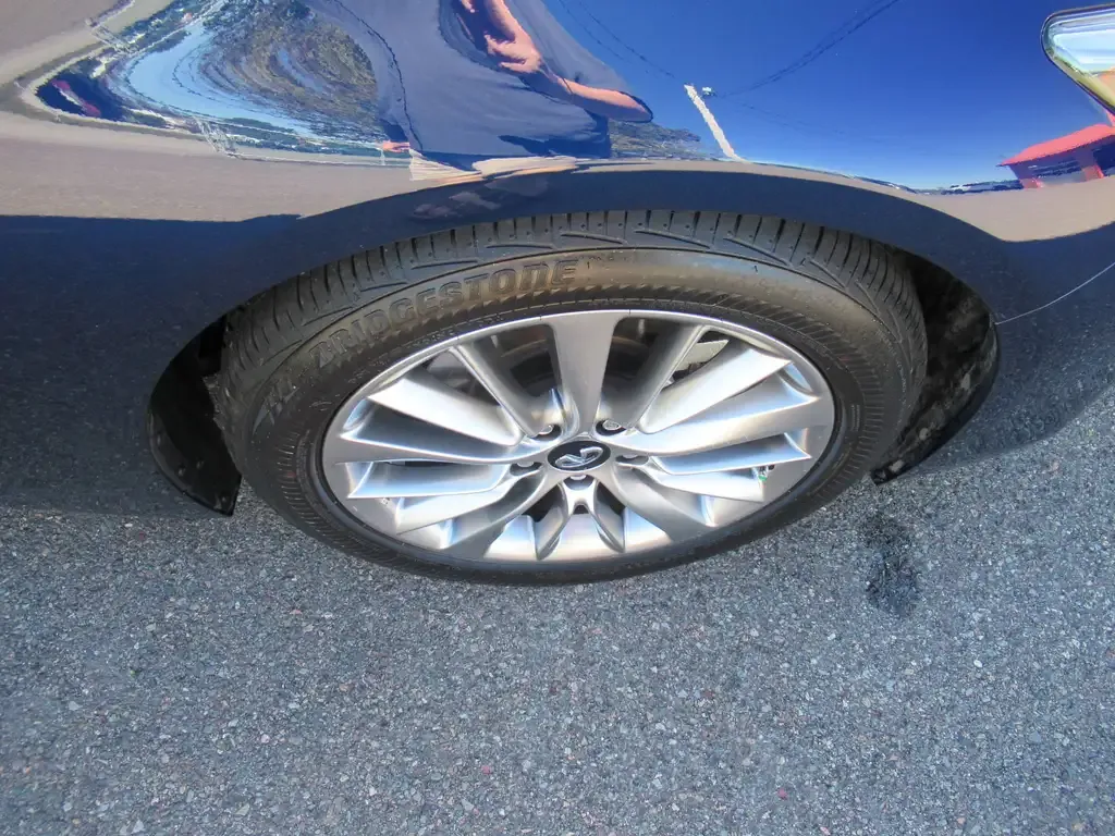 Infiniti Q50 2024 photo 4