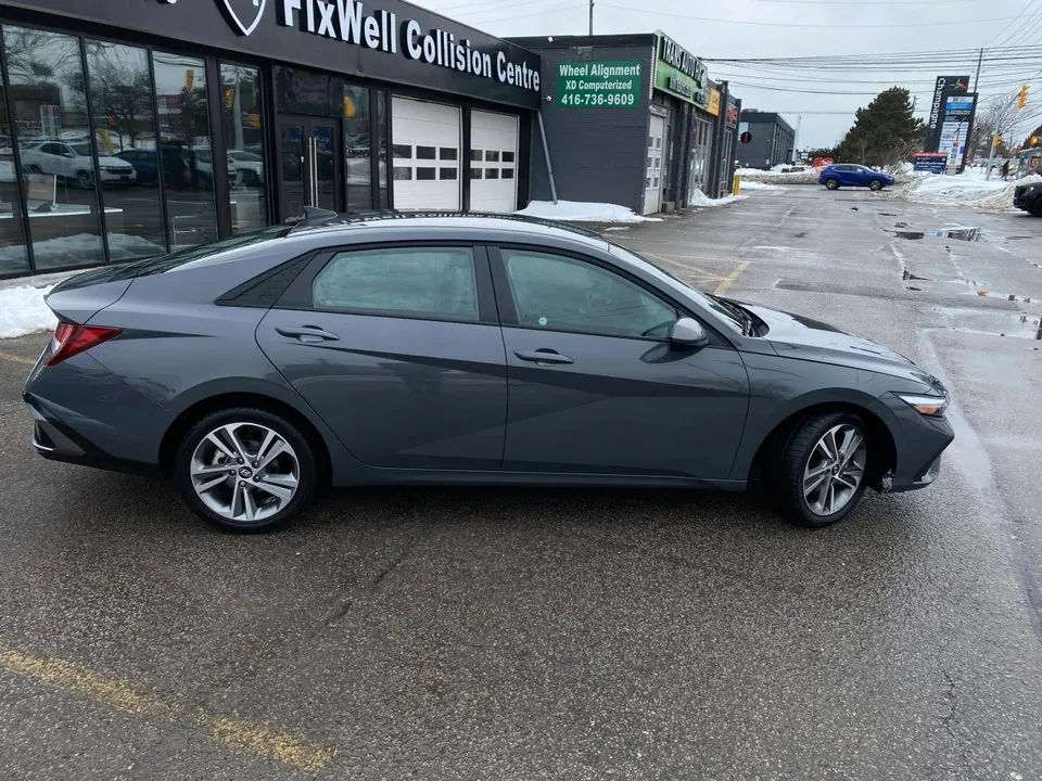 Hyundai Elantra 2025 photo 2