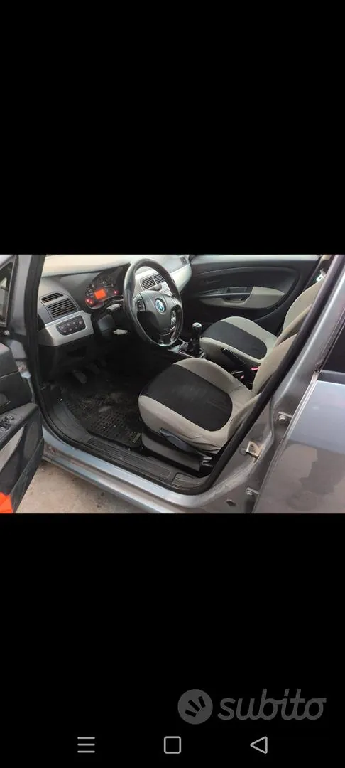 Fiat Grande Punto 2009 photo 5